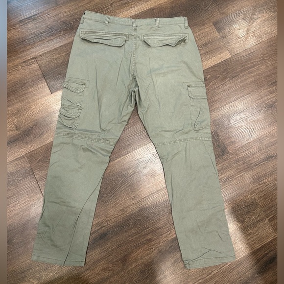 Wrangler Green Cargo Pants - Picture 2 of 4